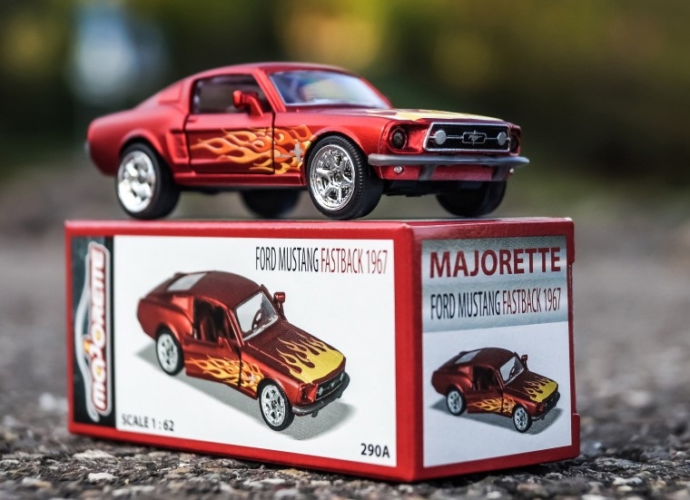 Majorette - Coffret cadeau 9+4 Edition Limited 9 - Véhicule jouet